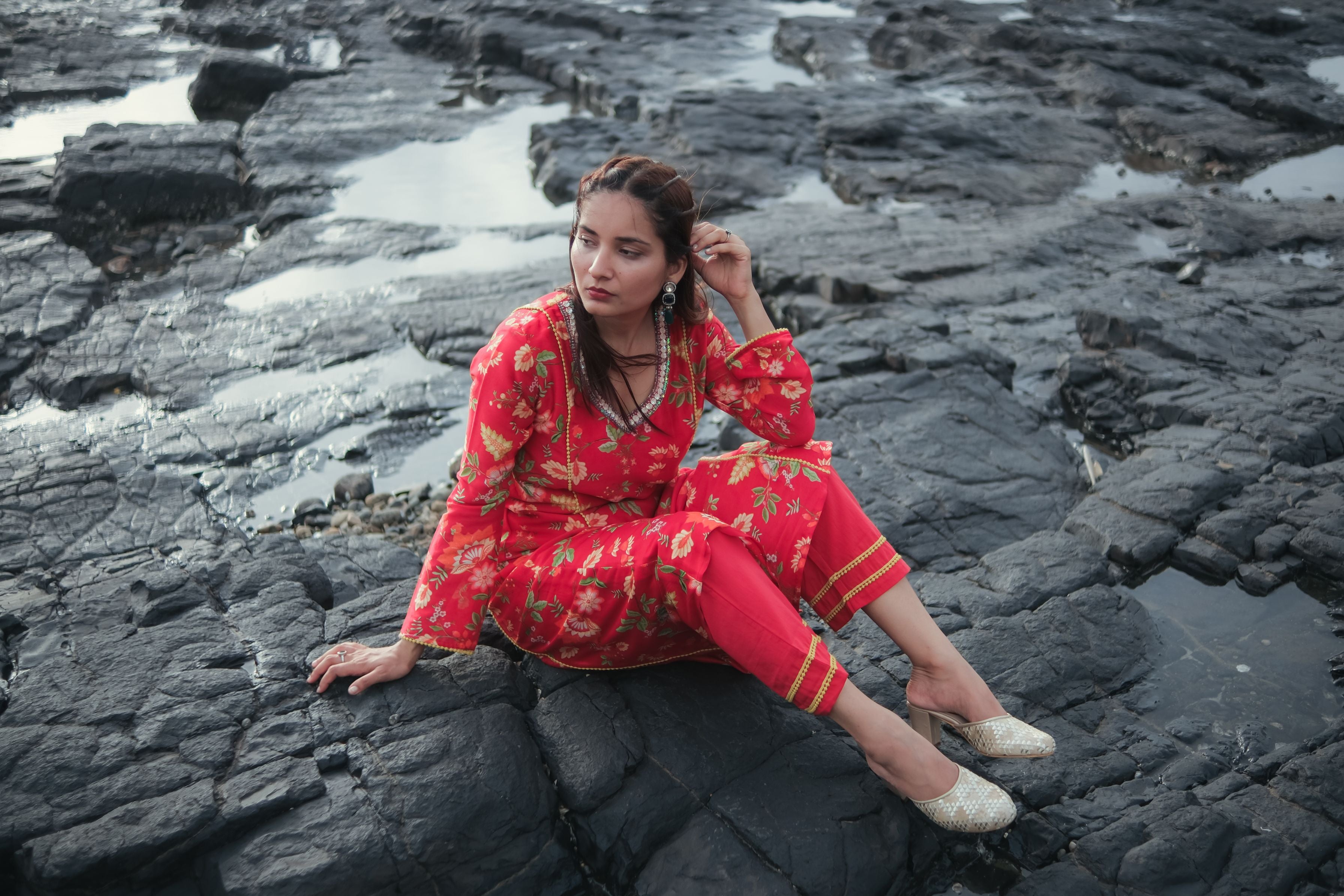 RED ROSE KURTA SET